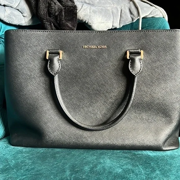 MICHAEL Kors Black Savannah Large Saffiano Leather Satchel - like new - Picture 1 of 9